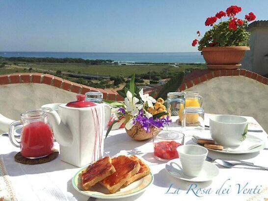 La Rosa Dei Venti Bed & Breakfast La Caletta Exterior photo